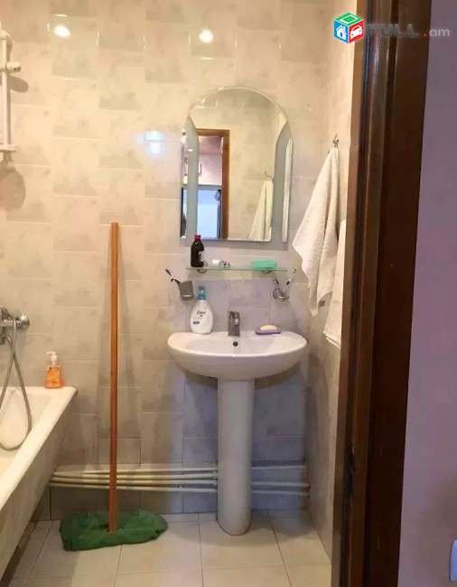 Կոդ 81242  Օհանովի փողոց  3 սեն. բնակարան Մալաթիա