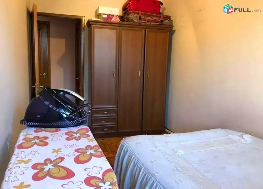 Կոդ 81242  Օհանովի փողոց  3 սեն. բնակարան Մալաթիա
