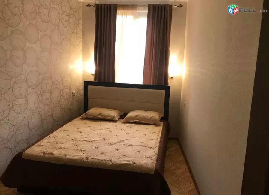 Կոդ 81628  Գրիգոր Լուսավորիչ փողոց 2 սեն. բնակարան փակ շուկայի հարևանությամբ
