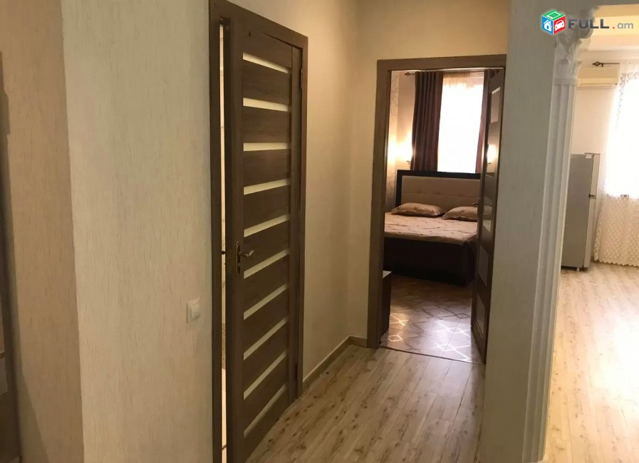 Կոդ 81628  Գրիգոր Լուսավորիչ փողոց 2 սեն. բնակարան փակ շուկայի հարևանությամբ