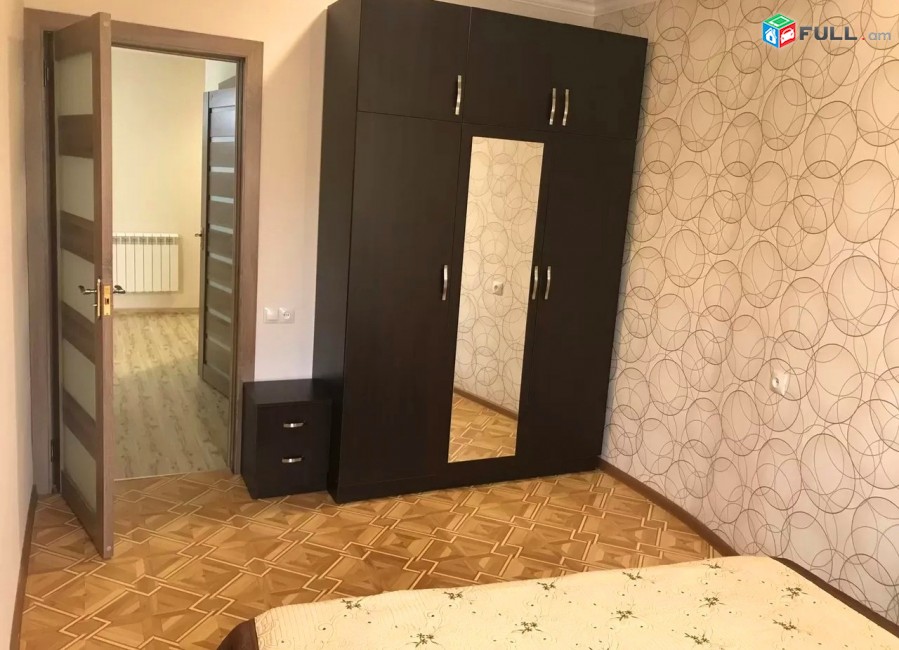 Կոդ 81628  Գրիգոր Լուսավորիչ փողոց 2 սեն. բնակարան փակ շուկայի հարևանությամբ