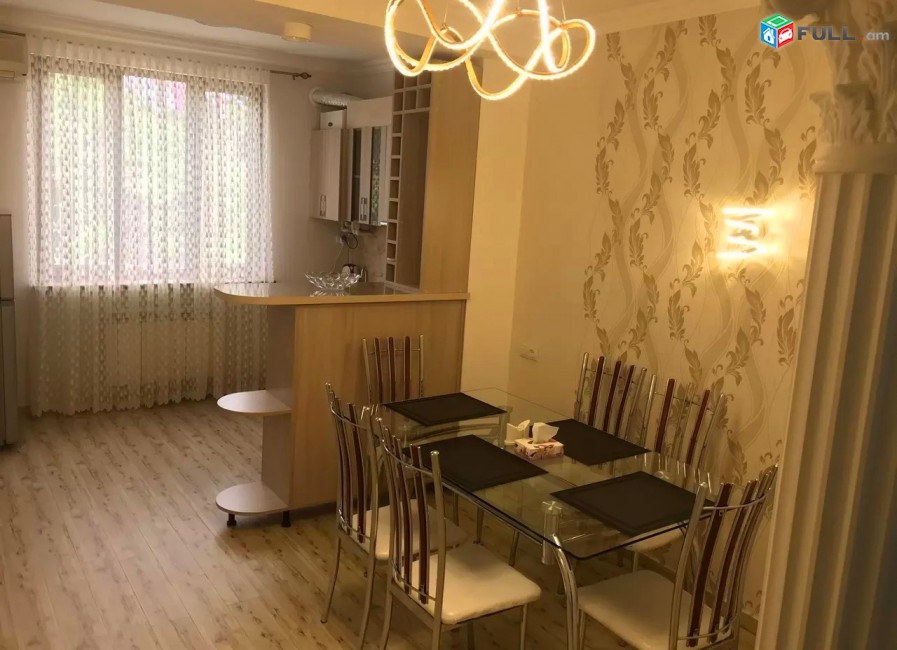 Կոդ 81628  Գրիգոր Լուսավորիչ փողոց 2 սեն. բնակարան փակ շուկայի հարևանությամբ