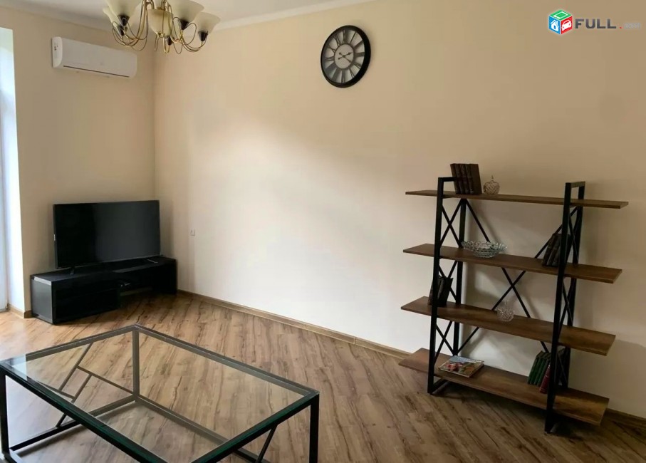 Կոդ 81698  Չարենց փողոց 3 սեն. բնակարան for rent Charenc st.