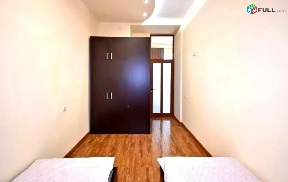 Կոդ 81700  Տիգրան Մեծ պողոտա 3 սեն. բնակարան 