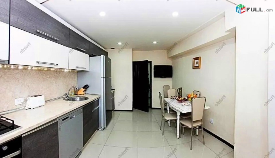 Կոդ 81730  Սայաթ Նովա 3 սեն. բնակարան for rent Sayat Nova st.