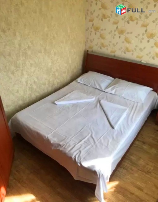Կոդ HM23  Աբովյան փողոց 2 սեն. բնակարան / for rent Abovyan st.