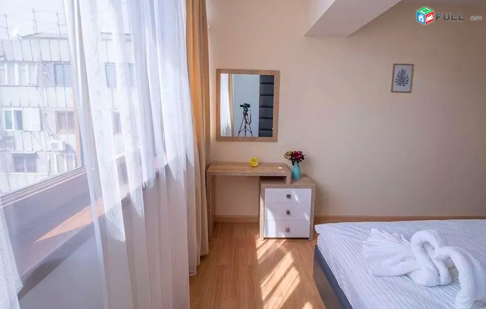 Կոդ HM219  Սայաթ Նովա 3 սեն. բնակարան / for rent Sayat Nova st.