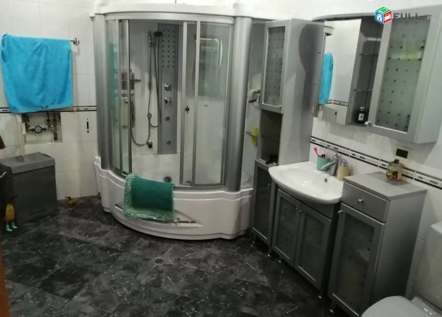 Կոդ HM225  Տերյան փողոց 3 սեն. բնակարան / for rent Teryan st.