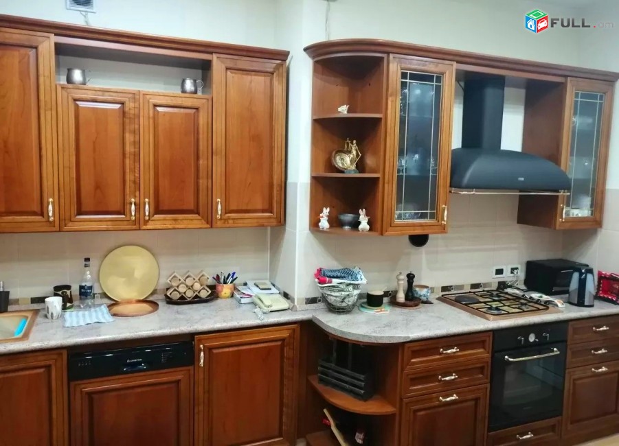 Կոդ HM225  Տերյան փողոց 3 սեն. բնակարան / for rent Teryan st.