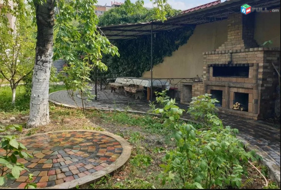 АК1133 Երեք հարկանի քարե ամառանոց Նորքի Այգիներ փողոցում Նորք Մարաշում, 200 ք.մ., 3+ սանհանգույց