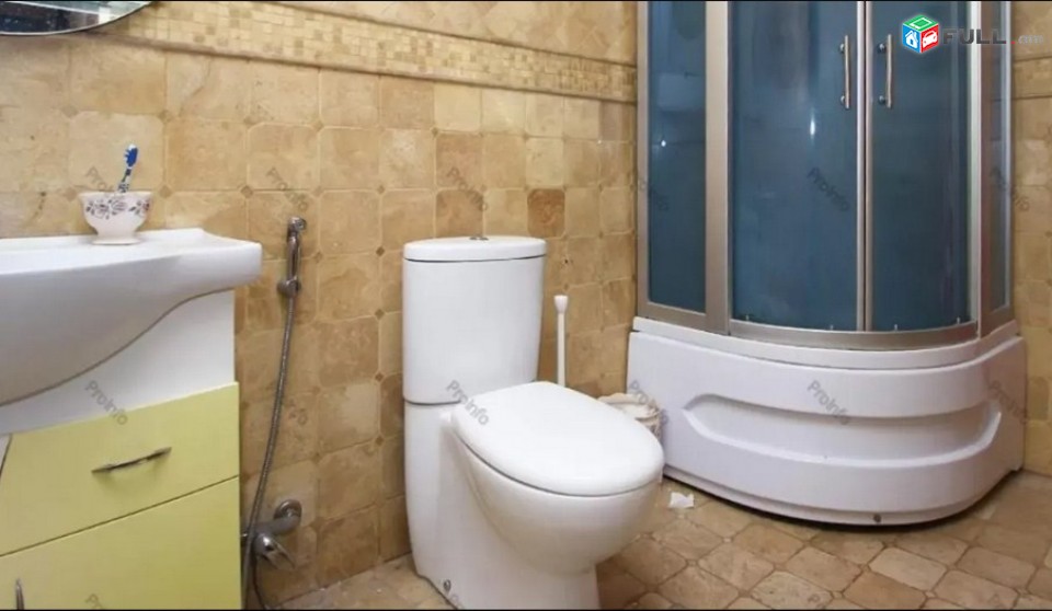 АК1133 Երեք հարկանի քարե ամառանոց Նորքի Այգիներ փողոցում Նորք Մարաշում, 200 ք.մ., 3+ սանհանգույց