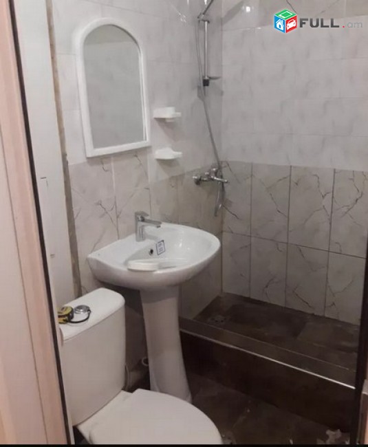 AKAK2278 բնակարան Հալաբյան փողոցում, 32 ք.մ., 2/4 հարկ, եվրովերանորոգված, քարե շենք