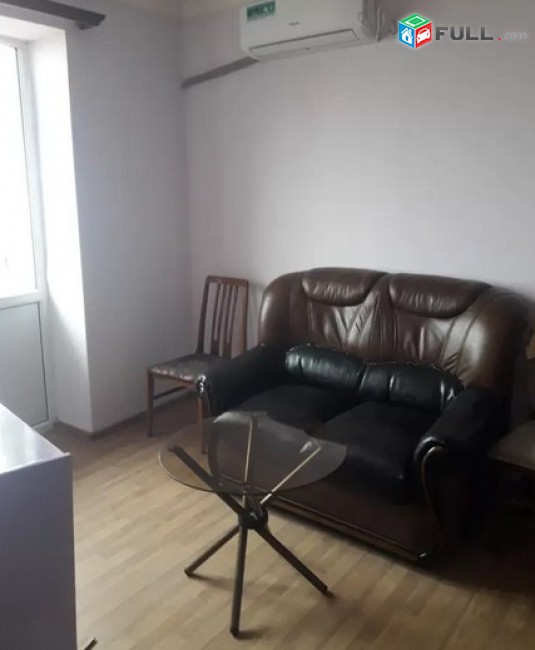 AKAK2278 բնակարան Հալաբյան փողոցում, 32 ք.մ., 2/4 հարկ, եվրովերանորոգված, քարե շենք