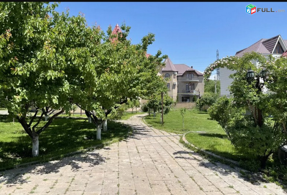 AK2677  Երկու հարկանի քարե տուն, Դավիթ Բեկի փողոցում