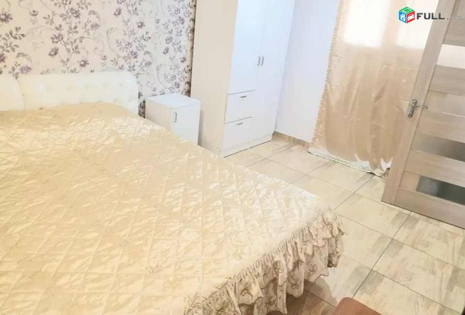 AK2714   բնակարան Դավիթ Բեկի փողոցում, 44 ք.մ., եվրովերանորոգված, քարե շենք, 2 սենյականոց 