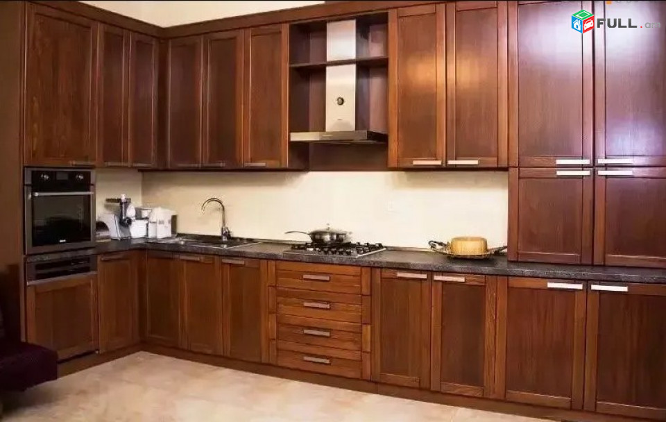 AK2805  Երեք հարկանի քարե տուն Բաբայան փողոցում Քանաքեռ Զեյթունում, 510 ք.մ., 3+ սանհանգույց