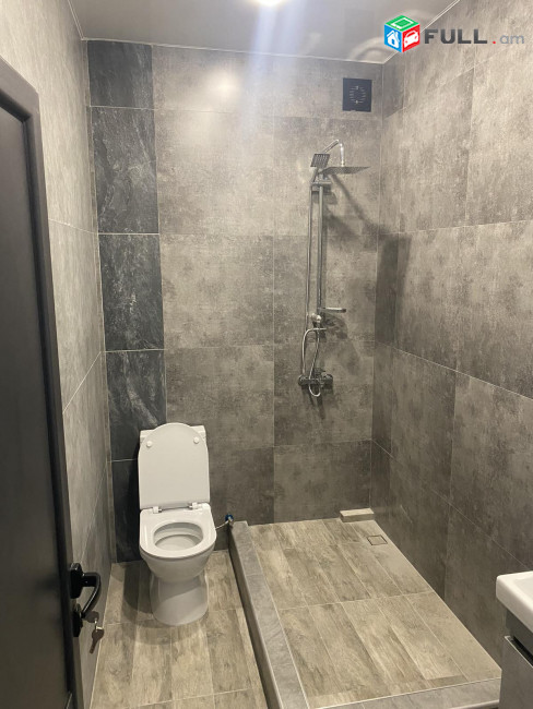 AK2809  Երեք հարկանի քարե տուն Պտղնիում