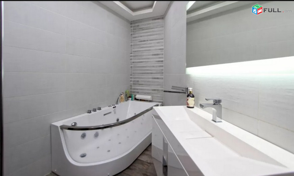 AK2835   բնակարան Սայաթ-Նովայի պողոտայում, 90ք.մ., բարձր առաստաղներ, կապիտալ վերանորոգված, 4 սենյականոց