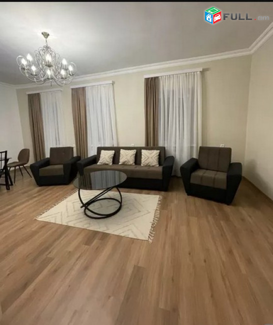 AK3040   Մեկ հարկանի քարե տուն Էրեբունիում, 130 ք.մ., դիզայներական ոճով վերանորոգված