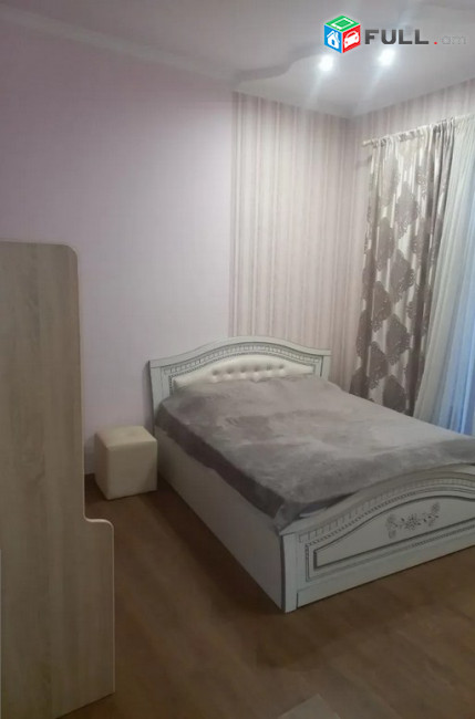 AK4061   Մեկ հարկանի քարե տուն կենտրոնում, 132 ք.մ., 3+ սանհանգույց, դիզայներական ոճով վերանորոգված