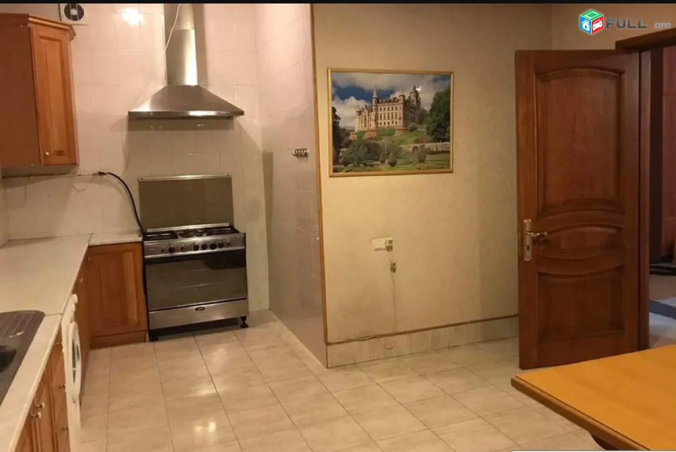 AK4097  Ընդարձակ 4 սենյականոց բնակարան նորակառույց շենքում Վահան Տերյանի փողոցում, 230 ք.մ., 2 սանհանգույց