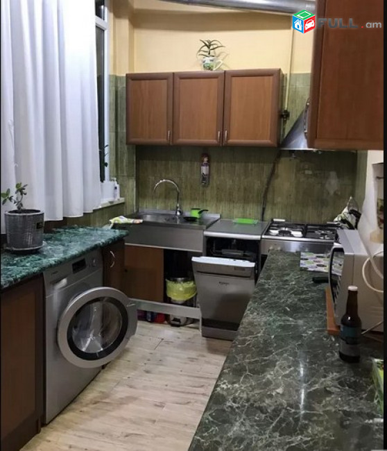 AK4126   բնակարան Արաբկիրում,3 սենյականոց 