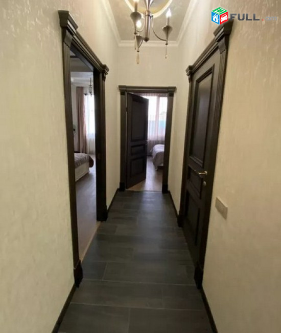 AK4170 Վարձով 4 սենյականոց բնակարան նորակառույց շենքում Կոմիտասի պողոտայում, 196 ք.մ., 2 սանհանգույց