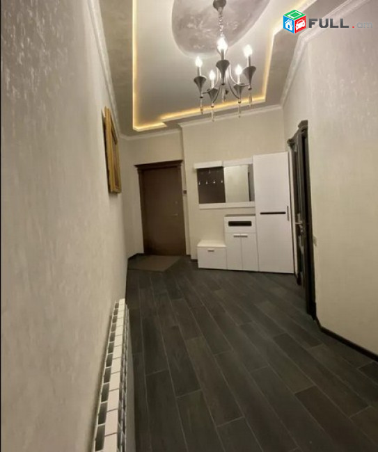 AK4170 Վարձով 4 սենյականոց բնակարան նորակառույց շենքում Կոմիտասի պողոտայում, 196 ք.մ., 2 սանհանգույց