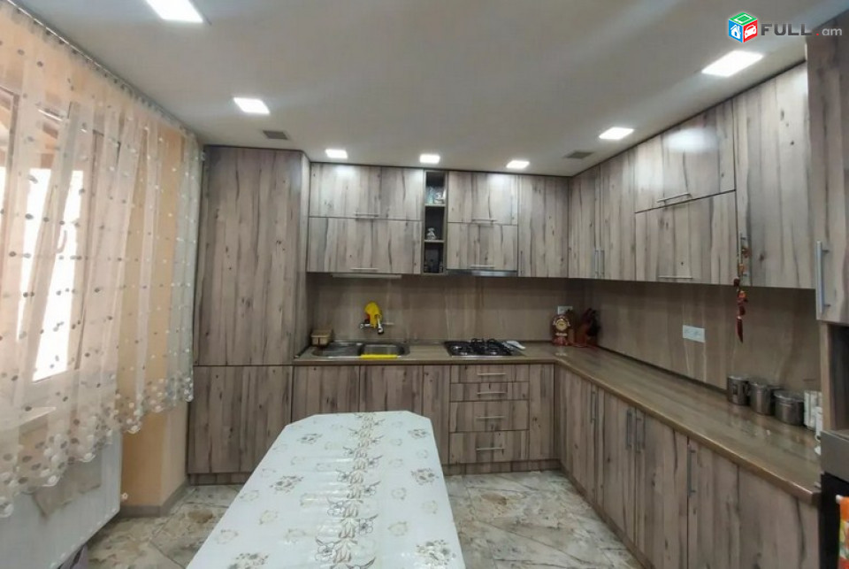 AK4191   Մեկ հարկանի քարե տուն Արաբկիրի 35-րդ փողոցում Արաբկիրում