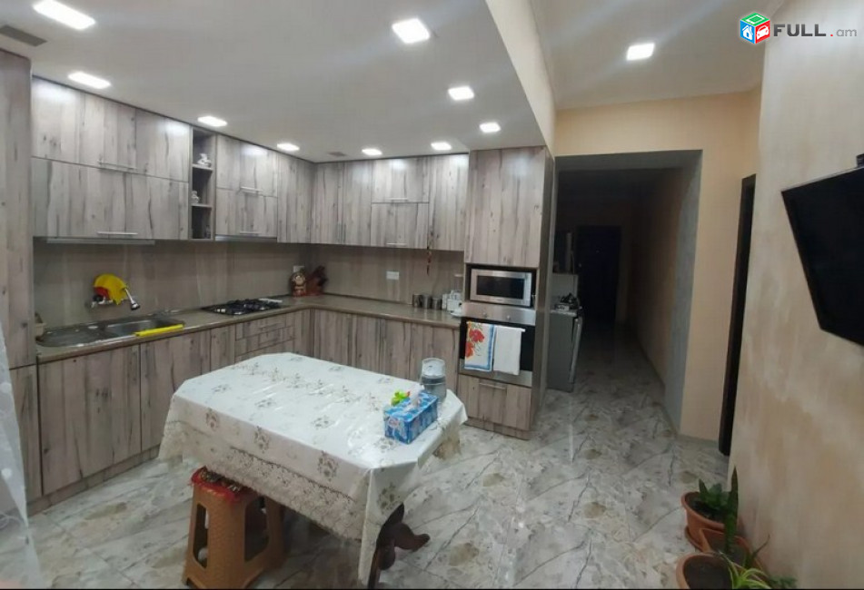 AK4191   Մեկ հարկանի քարե տուն Արաբկիրի 35-րդ փողոցում Արաբկիրում