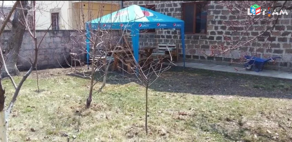 AK4193  Երկու հարկանի քարե տուն Դավթաշենի 10-րդ փողոցում Դավիթաշենում, 120 ք.մ., եվրովերանորոգված
