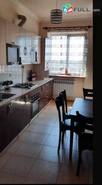 AK4196 վարձով  3 սենյականոց բնակարան նորակառույց շենքում Ծարավ աղբյուրի փողոցում