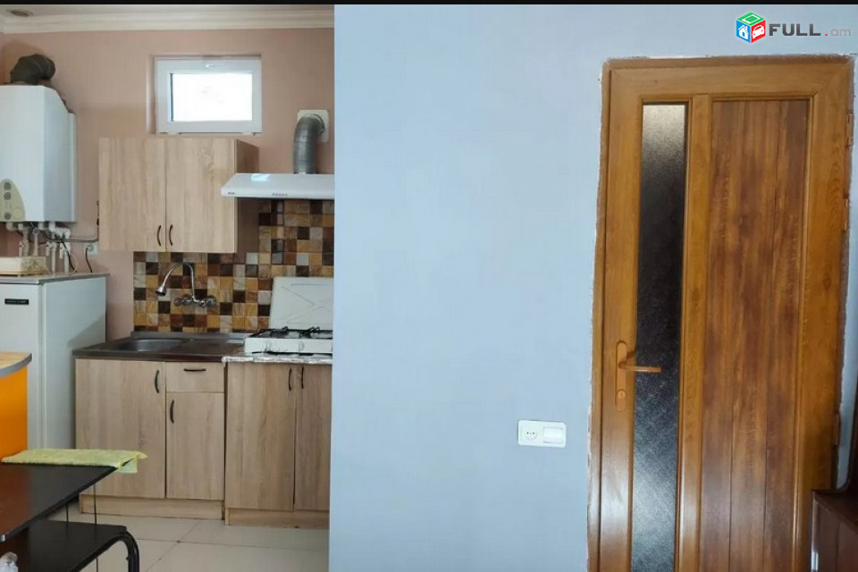 AK4202  Մեկ հարկանի քարե տուն Արաբկիրի 35-րդ փողոցում Արաբկիրում, 50 ք.մ., կապիտալ վերանորոգված