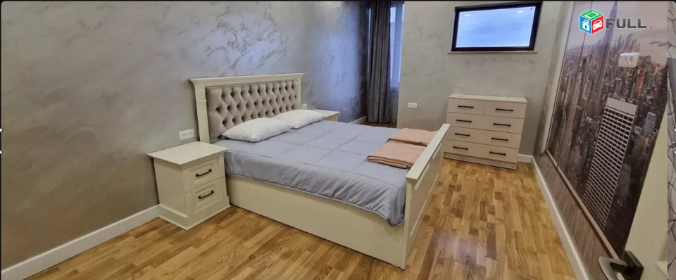 AK4223  Երեք հարկանի տուն Գեներալ Սաֆարյանի փողոցում Ավանում, 300 ք.մ., 2 սանհանգույց, կապիտալ վերանորոգված