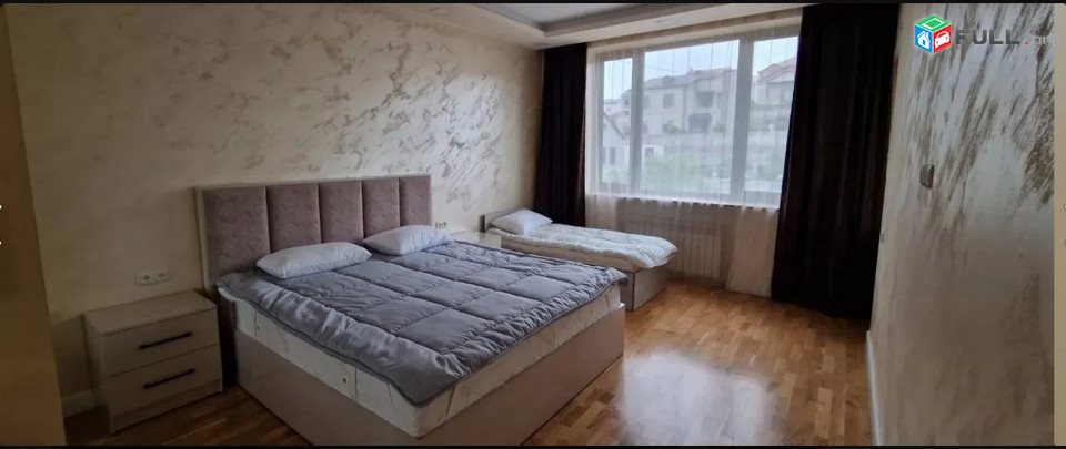 AK4223  Երեք հարկանի տուն Գեներալ Սաֆարյանի փողոցում Ավանում, 300 ք.մ., 2 սանհանգույց, կապիտալ վերանորոգված