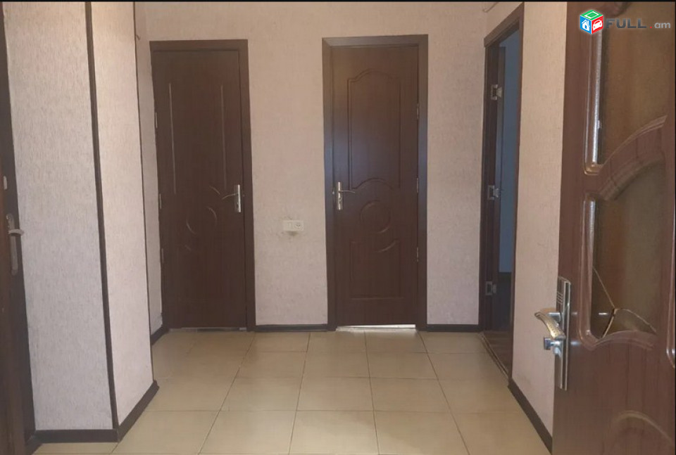 AK4244   բնակարան  նարեկացի թաղամաս, 3 սենյականոց