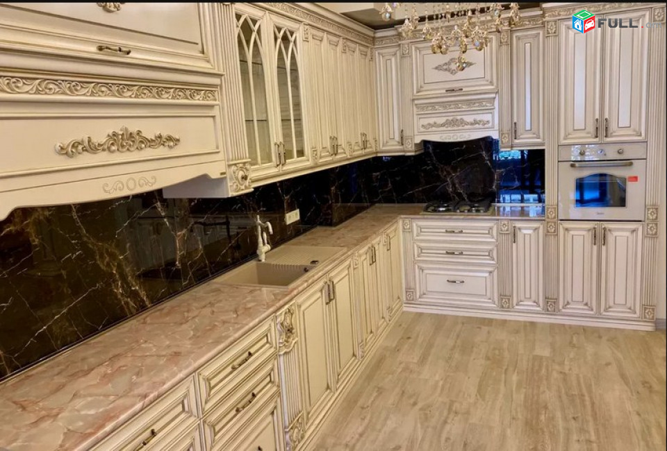 AK4250   Ընդարձակ 4 սենյականոց բնակարան նորակառույց շենքում Փավստոս Բուզանդի փողոցում, 203 ք.մ.