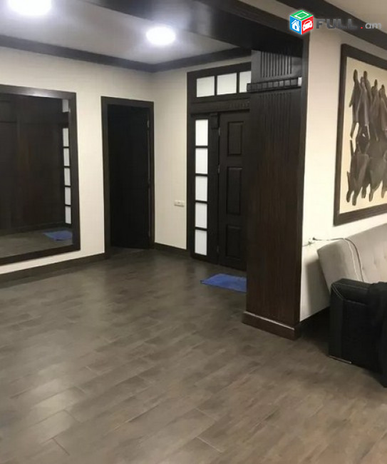 AK4272  Երկու հարկանի քարե տուն Արաբկիրում, 300 ք.մ., 3+ սանհանգույց, դիզայներական ոճով վերանորոգված