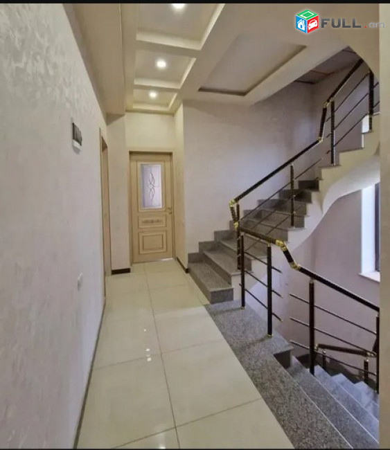 AK4302  Երեք հարկանի տուն, Դուրյան թաղամաս Ավանում, 270 ք.մ., 2 սանհանգույց, կապիտալ վերանորոգված