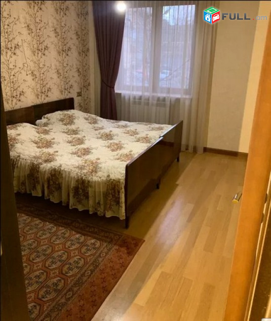 AK4323   բնակարան Գրիբոյեդովի փողոցում, 3 սենյականոց