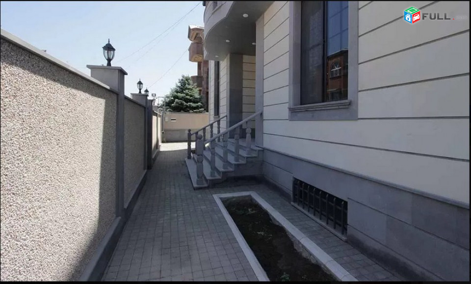 AK4341  Երեք հարկանի տուն, Նոյ թաղամաս