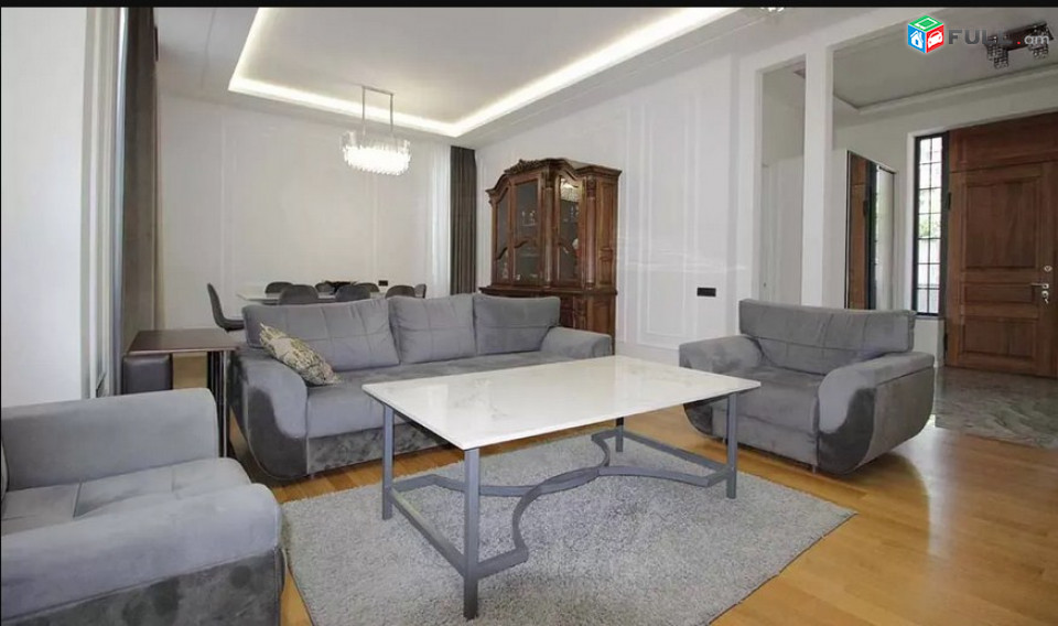 AK4341  Երեք հարկանի տուն, Նոյ թաղամաս