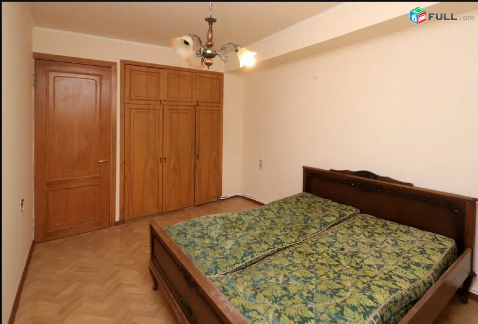AK4358  բնակարան Ամիրյան փողոցում, 4 սենյականոց