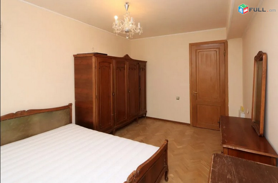 AK4358  բնակարան Ամիրյան փողոցում, 4 սենյականոց