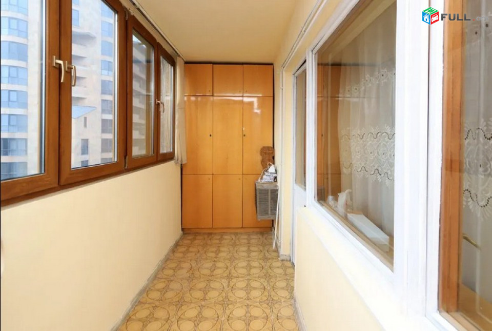 AK4358  բնակարան Ամիրյան փողոցում, 4 սենյականոց