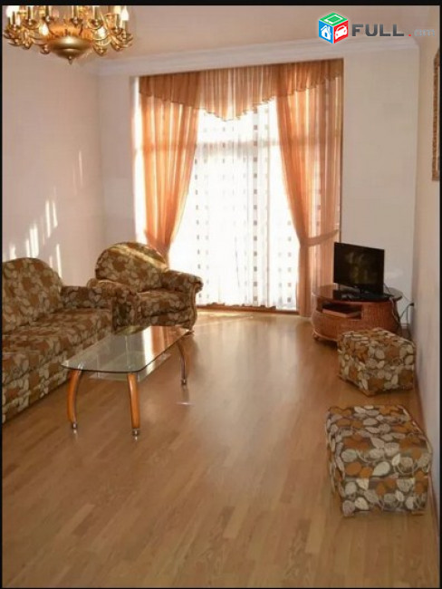 AK4362   բնակարան նորակառույց շենքում  Հրապարակի Մոտ,  Մհեր Մկրտչյան փողոցում, 220 ք.մ., 2 սանհանգույց, բարձր առաստաղներ