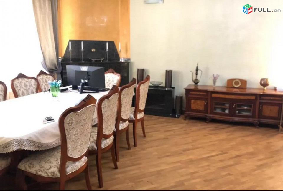 AK4448  Երեք հարկանի քարե տուն Արաբկիրի 39-րդ փողոցում Արաբկիրում, 205 ք.մ., 2 սանհանգույց
