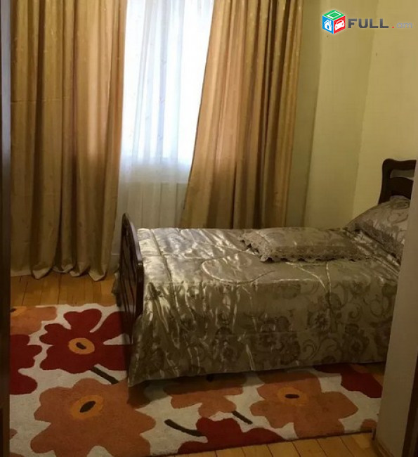 AK4466   բնակարան Աբովյան փողոցում, 3 սենյականոց