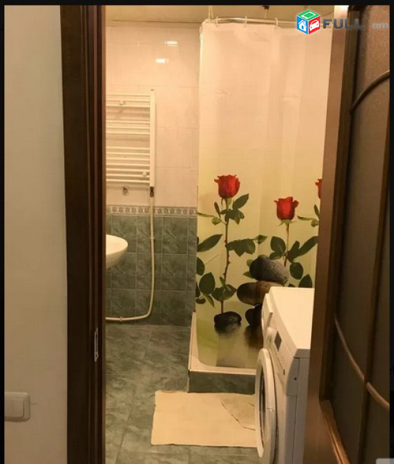 AK4466   բնակարան Աբովյան փողոցում, 3 սենյականոց