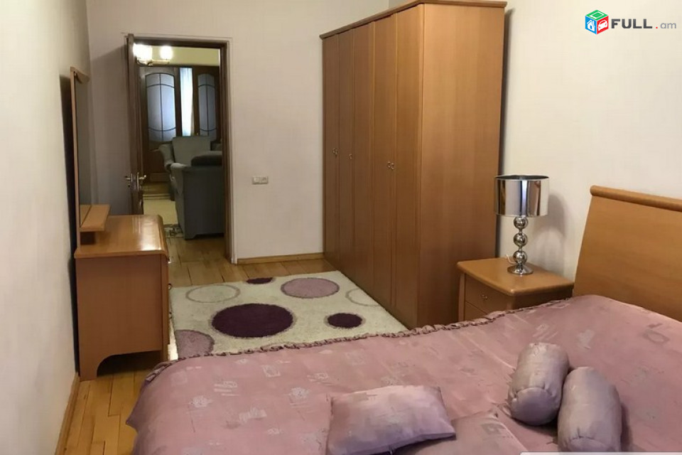 AK4466   բնակարան Աբովյան փողոցում, 3 սենյականոց